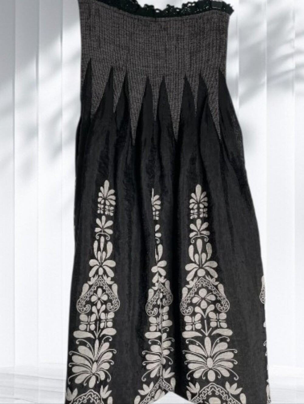 Designer ESTAM Black Strap-Summer Floral Maxi Dress with Spaghetti Straps